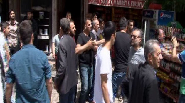 HDP'lileri Sur esnafından polis korudu