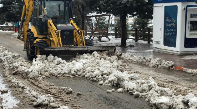 Hekimhan'da kar temizliği devam ediyor
