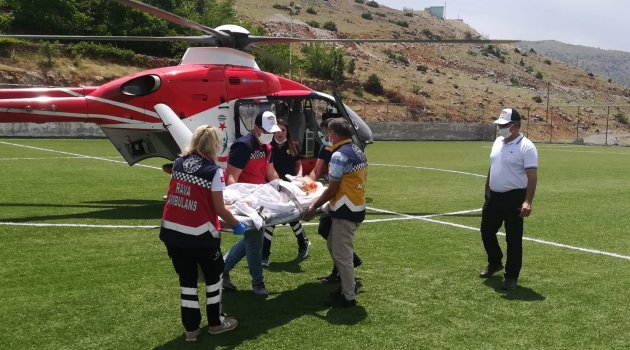 Helikopter asırlık nine için havalandı!