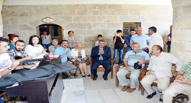 HUKUK FAKÜLTESİ MEZUNLARI BATTALGAZİ'DE