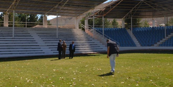 Sadi Fındıklı Darende Spor Tesislerinde İncelemelerde Bulundu