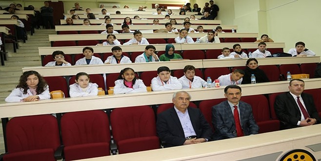 İnönü Çocuk Üniversitesi 2014 Kış Etkinliği Başladı