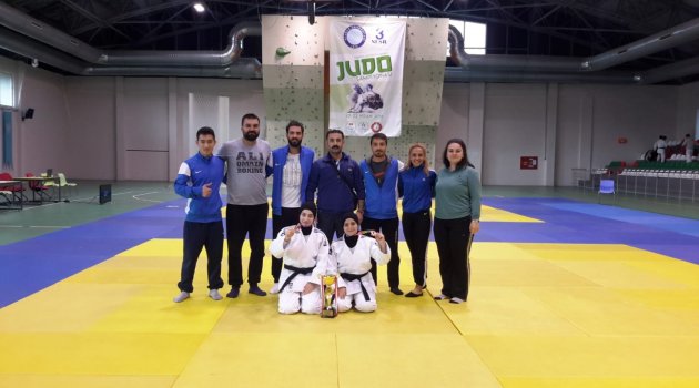 İnönü Üniversitesi Bursa'da yapılan Judo Şampiyonasında derece elde etti