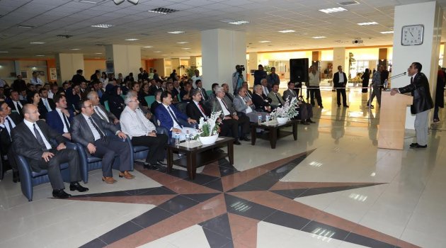  İnönü Üniversitesi Turgut Özal Tıp Merkezi'nde,Özal Konferansı