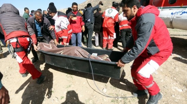 İran'da düşen Türk uçağında bulunanların cesetlerine ulaşıldı