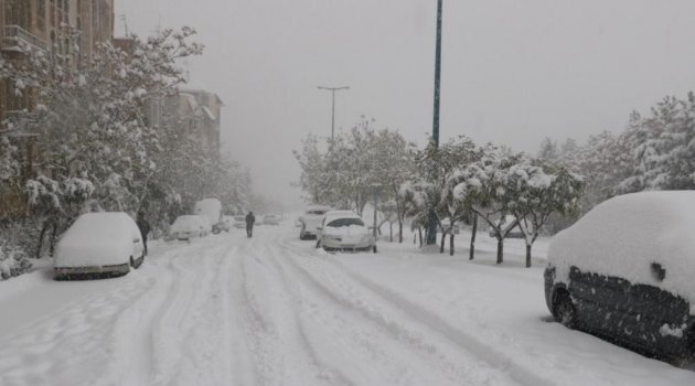 İran'da kış kendisini gösterdi
