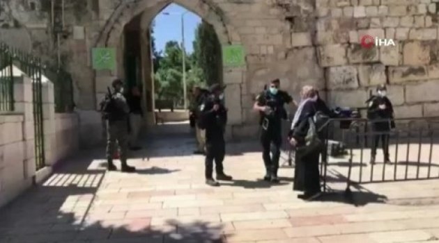İsrail güçleri Mescid-i Aksa'da 5 kişiyi gözaltına aldı