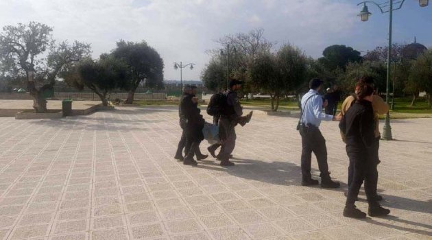 İsrail polisi Mescid-i Aksa'da İsrailli eski milletvekilini gözaltına aldı