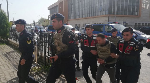 Jandarma ekipleri 5 teröristi yakaladı