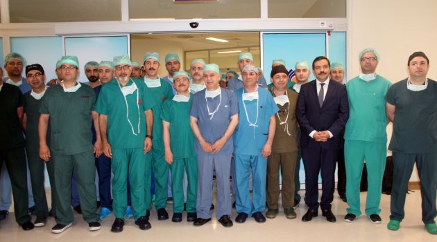 Karaciğer nakli operasyonu başladı