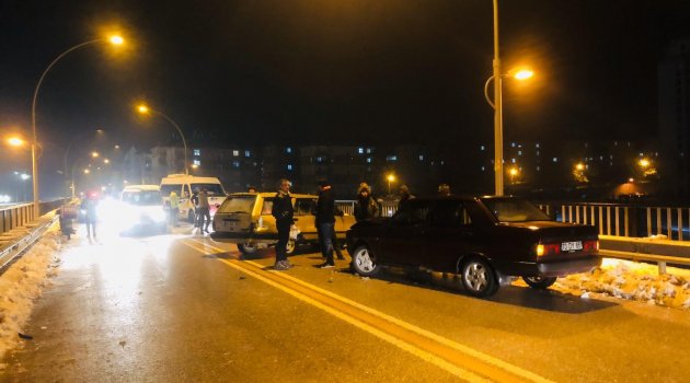 Karaman'da 7 aracın karıştığı zincirleme kaza