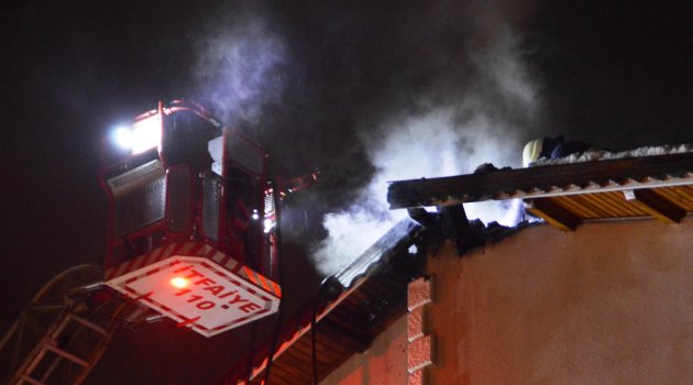 Kastamonu'da iki katlı evde çıkan yangın korkuttu