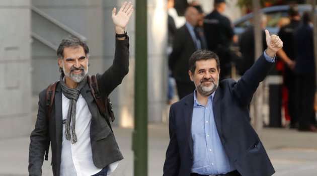 Katalan liderler gözaltında