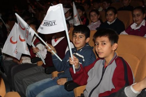 Kızılaydan Ders Kitabı Bağışı