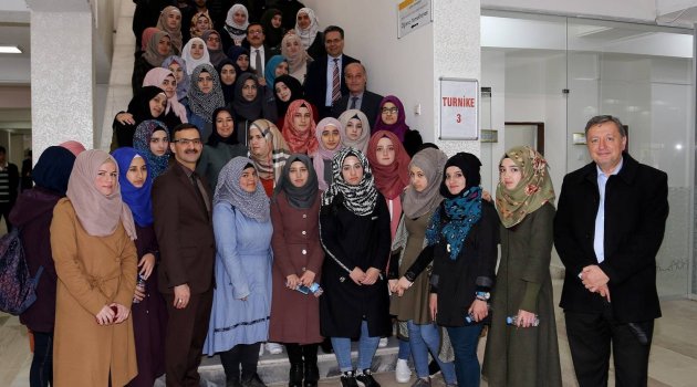 Kızılay Suriyeli öğrencilerle buluştu