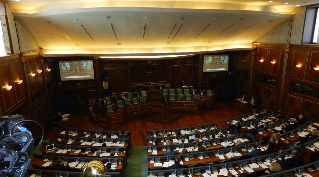 Kosova Meclisi'nden ordunun kurulmasına yeşil ışık