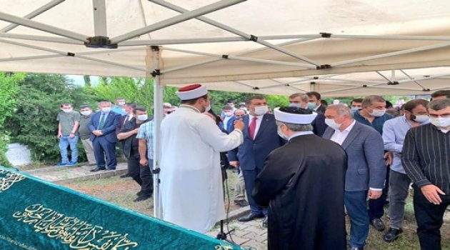 Küçük son yolculuğuna uğurlandı