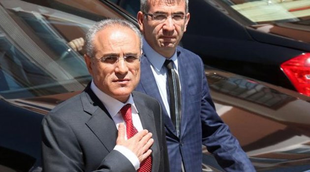 Kültür Bakanı Topçu, şehit polis memurunun ailesini ziyaret