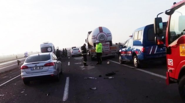 LPG tankeri ile otomobil çarpıştı: 4 yaralı