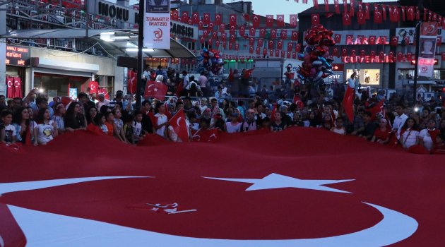 Malatyalılar meydanları doldurdu