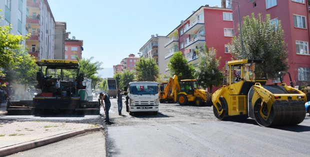 Malatya Belediyesinin Asfalt Çalışmaları Sürüyor