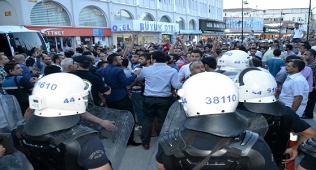 MALATYA'DA BDP BİNASINA BASKIN GİRİŞİMİ