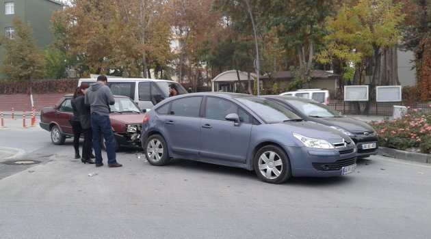 Malatya'da Maddi Hasarlı Kaza