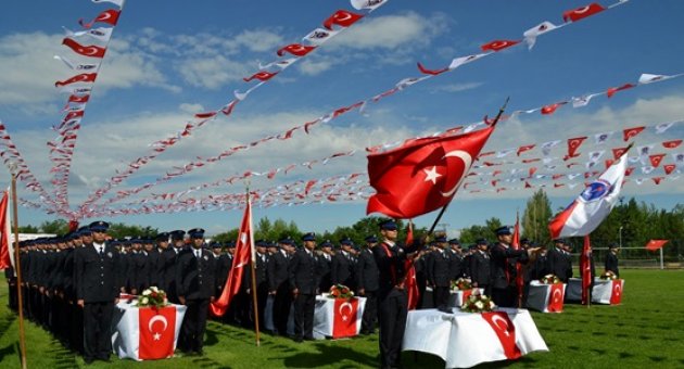 MALATYA PMYO 12. DÖNEM MEZUNLARINI VERDİ