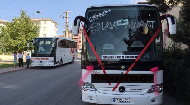 Malatyalı Çiftin Sıra Dışı Gelin Arabası