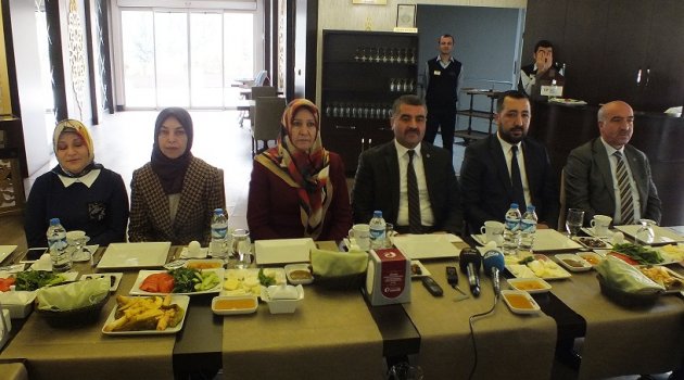 MHP kadın yöneticilerini tanıttı