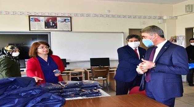 Maske üretimi üç katına çıkarıldı!