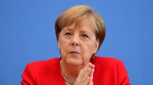 Merkel'den tatil öncesi son açıklamalar