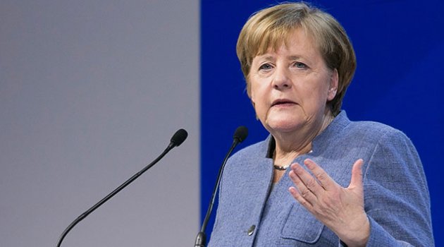 Merkel'den Türkiye karşıtı Weber'e destek
