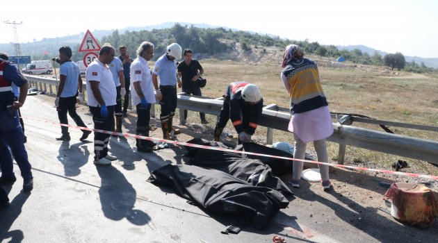 Mersin'de 'Kanlı viraj'da feci kaza: 3 ölü, 16 yaralı