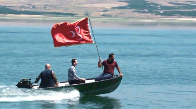 MHP'li Fendoğlu'dan anlamlı '3 hilal' klibi