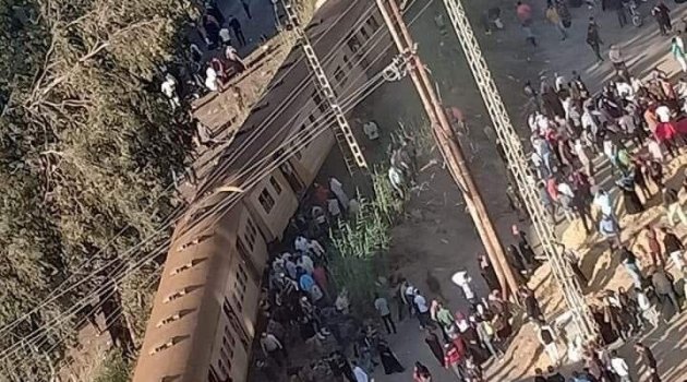 Mısır'da tren raydan çıktı: en az 25 yaralı