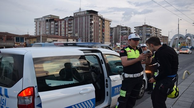 Motosiklet yayaya çarptı: 1 yaralı