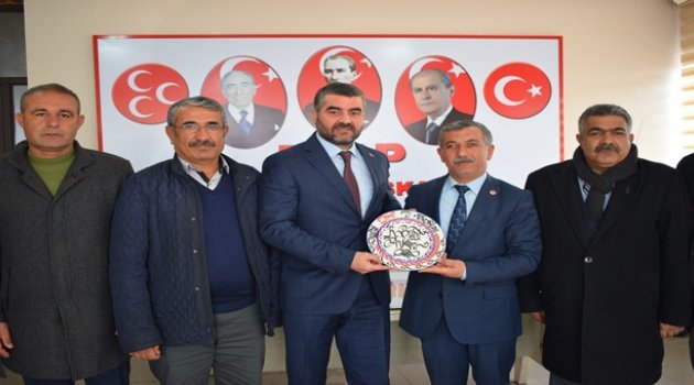 Muhtarlardan MHP'li Avşar'a hayırlı olsun ziyareti