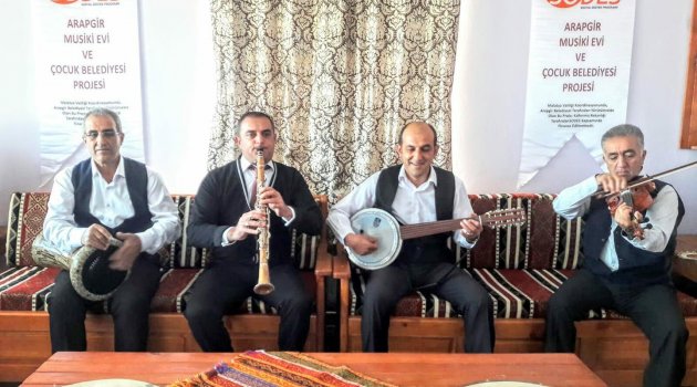 Musiki Arapgir'de hayat buluyor