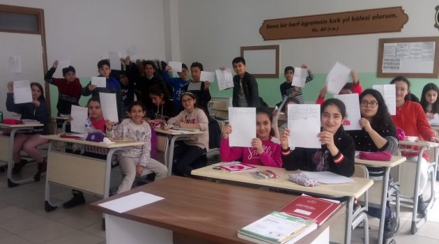 Öğrencilerden Mehmetçik'e mektup