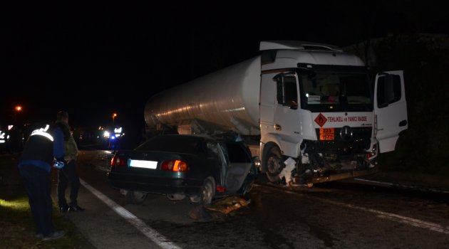 Ordu'da akaryakıt yüklü tanker ile otomobil çapıştı: 1 ölü