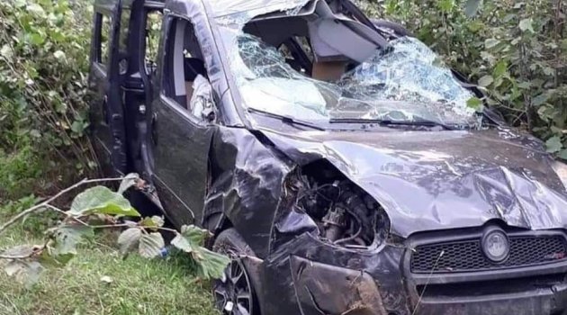 Ordu'da hafif ticari araç fındık bahçesine uçtu: 1 ölü 5 yaralı