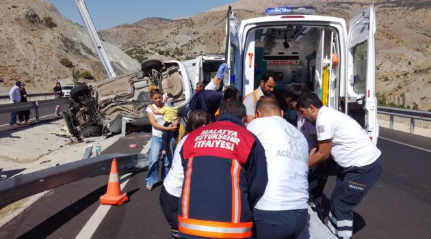 Bariyerler ok gibi saplandı: 1 ölü,3 yaralı