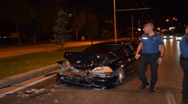 Çöşnük kavşağı'nda kaza: 1 yaralı