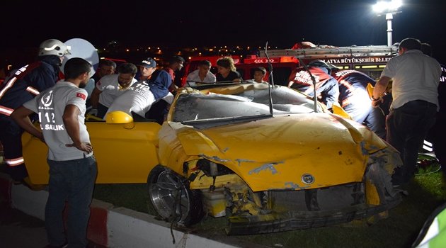 Otomobil takla attı: 2 ağır yaralı