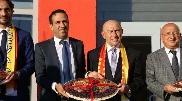 Özdemir'den Malatyaspor'a ziyaret