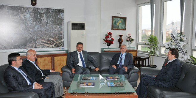 Özhan ile İnançer Başkan Çakır'ı ziyaret etti
