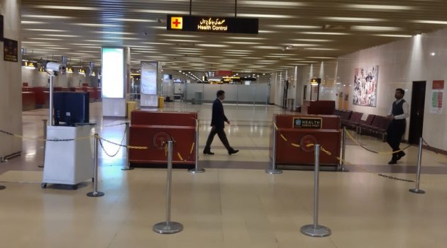Pakistan'dan Çin'den gelen yolculara virüs taraması
