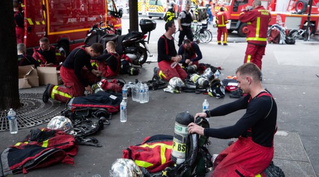 Paris'teki yangında 3 kişi öldü