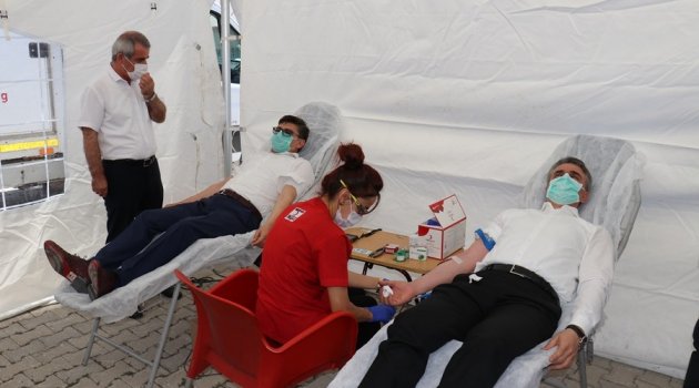 251 şehit için 251 ünite kan bağışı